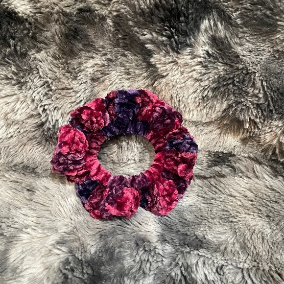 Crocheted Scrunchies - Picture 5 of 10